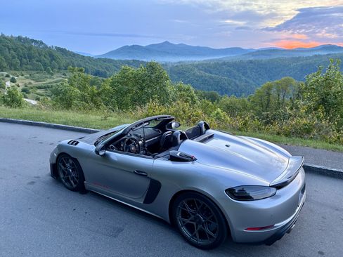 Used 2025 Porsche 718 Boxster Spyder RS RWD image 2