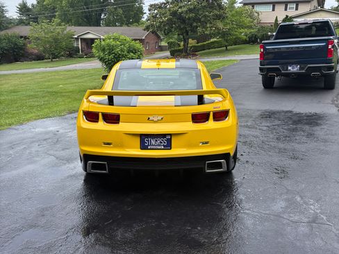 Used 2012 Chevrolet Camaro SS w/ Transformers 3 Edition RWD image 4