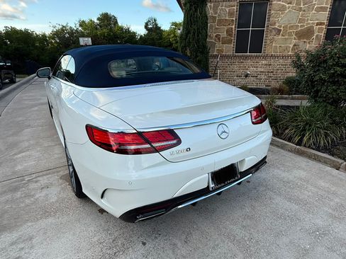 Used 2020 Mercedes-Benz S 560 Cabriolet image 2