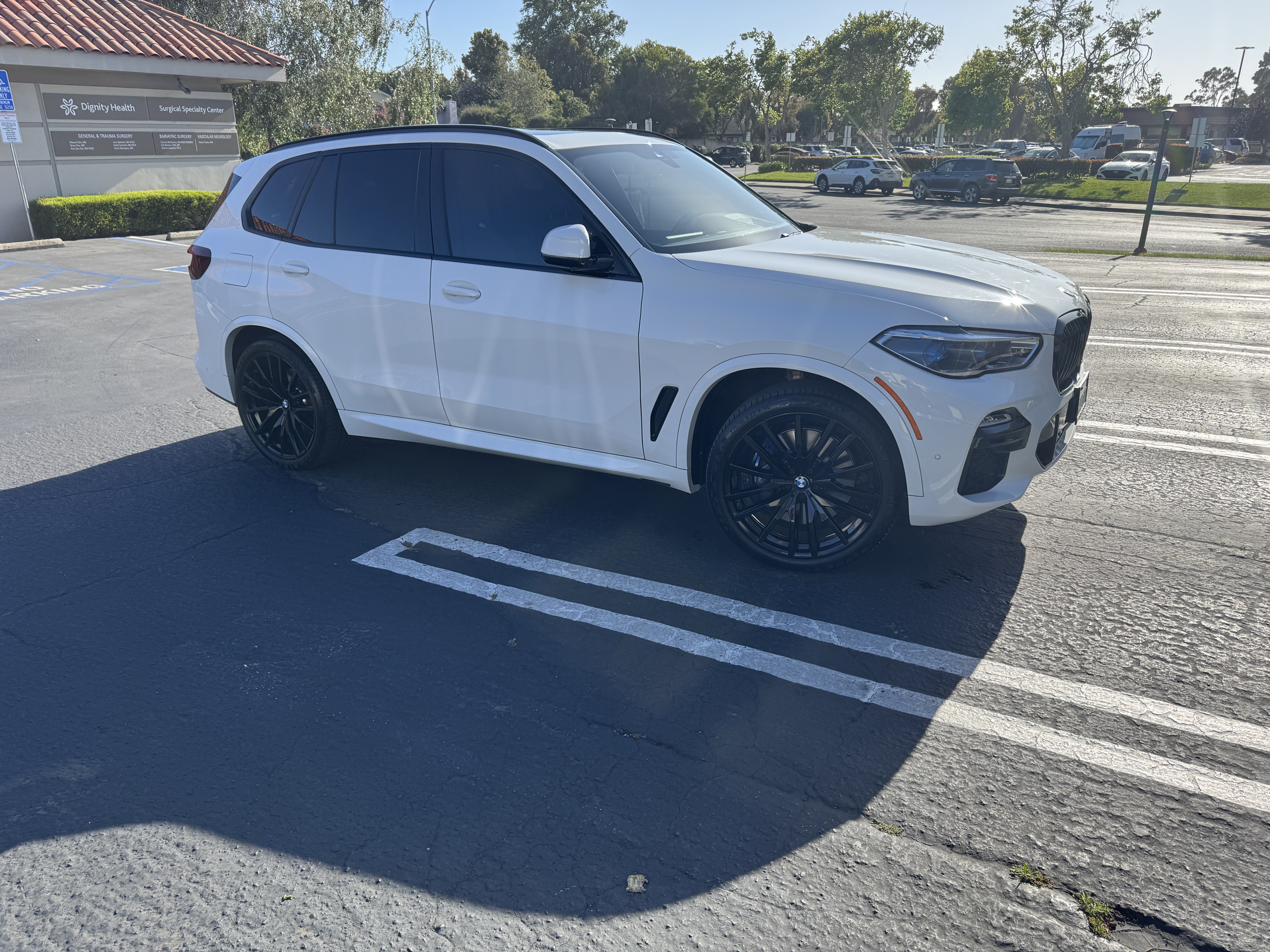 Used 2020 BMW X5 M50i w/ Executive Package AWD/4WD image 4