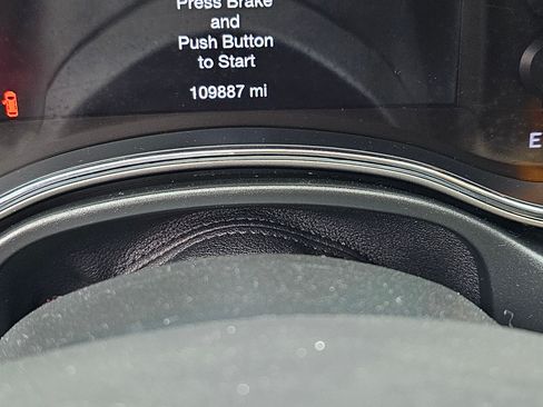 Used 2021 Jeep Grand Cherokee Limited w/ Sun & Sound Group image 13