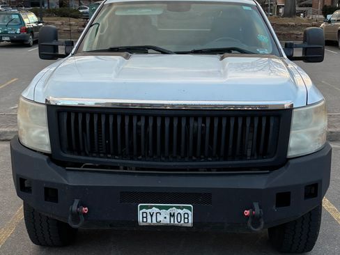 Used 2011 Chevrolet Silverado 2500 LT w/ Interior Plus Package image 6