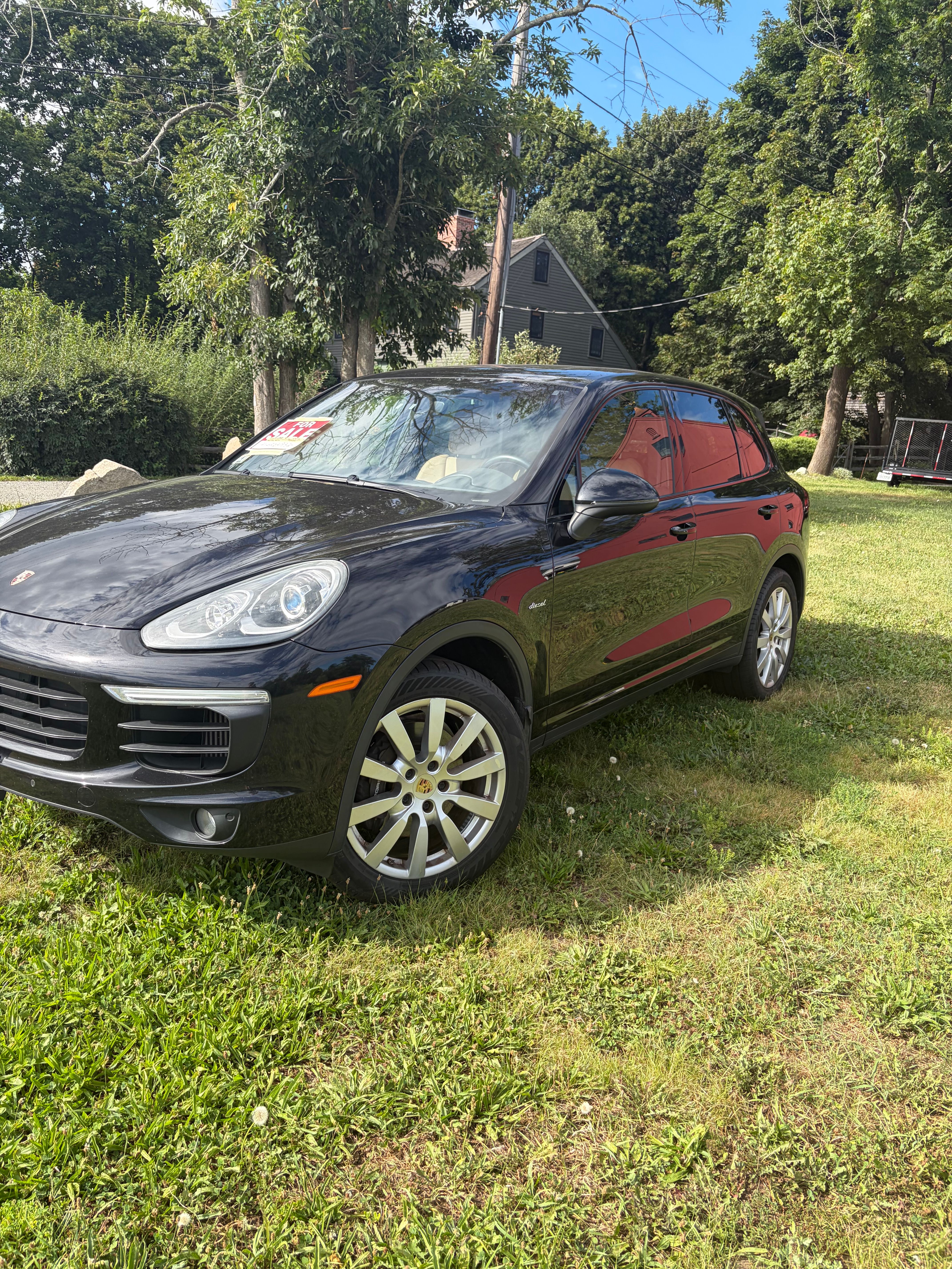 Used 2015 Porsche Cayenne Diesel AWD/4WD image 1