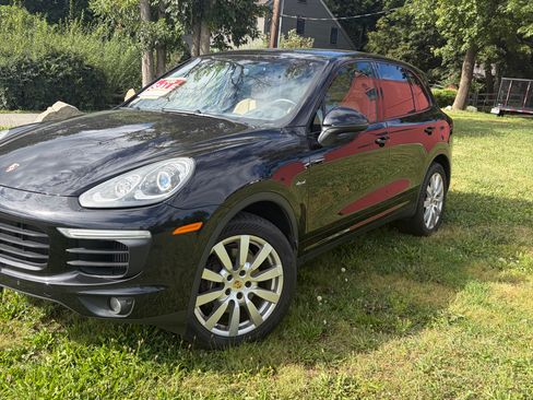 Used 2015 Porsche Cayenne Diesel AWD/4WD image 1