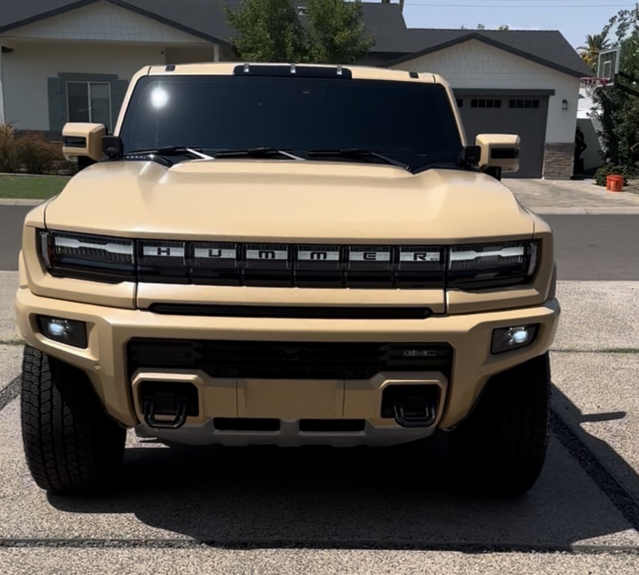 Used 2024 GMC Hummer EV 3X w/ LPO, Illumination Package AWD/4WD image 2