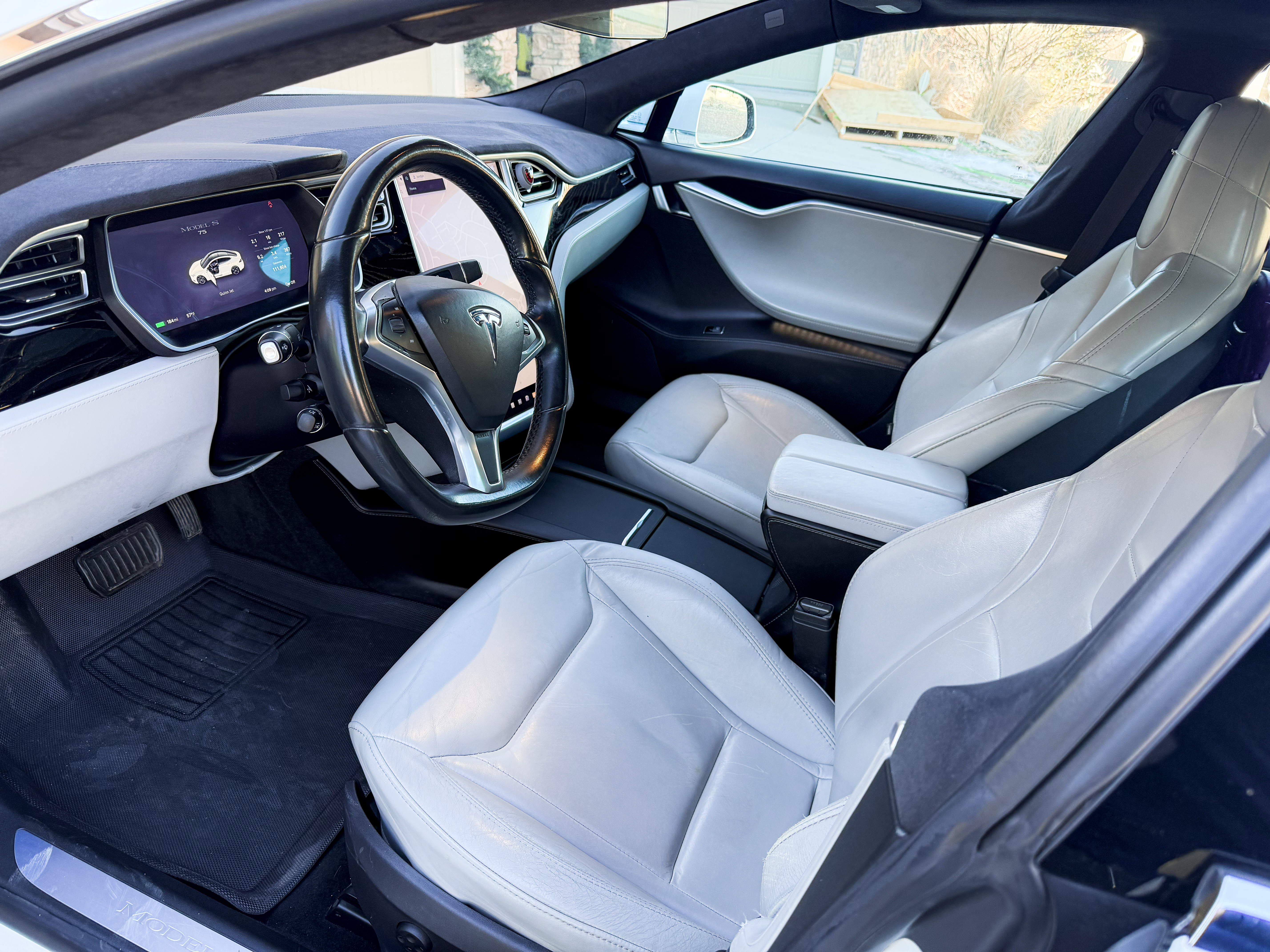 Used 2016 Tesla Model S 70 RWD image 4