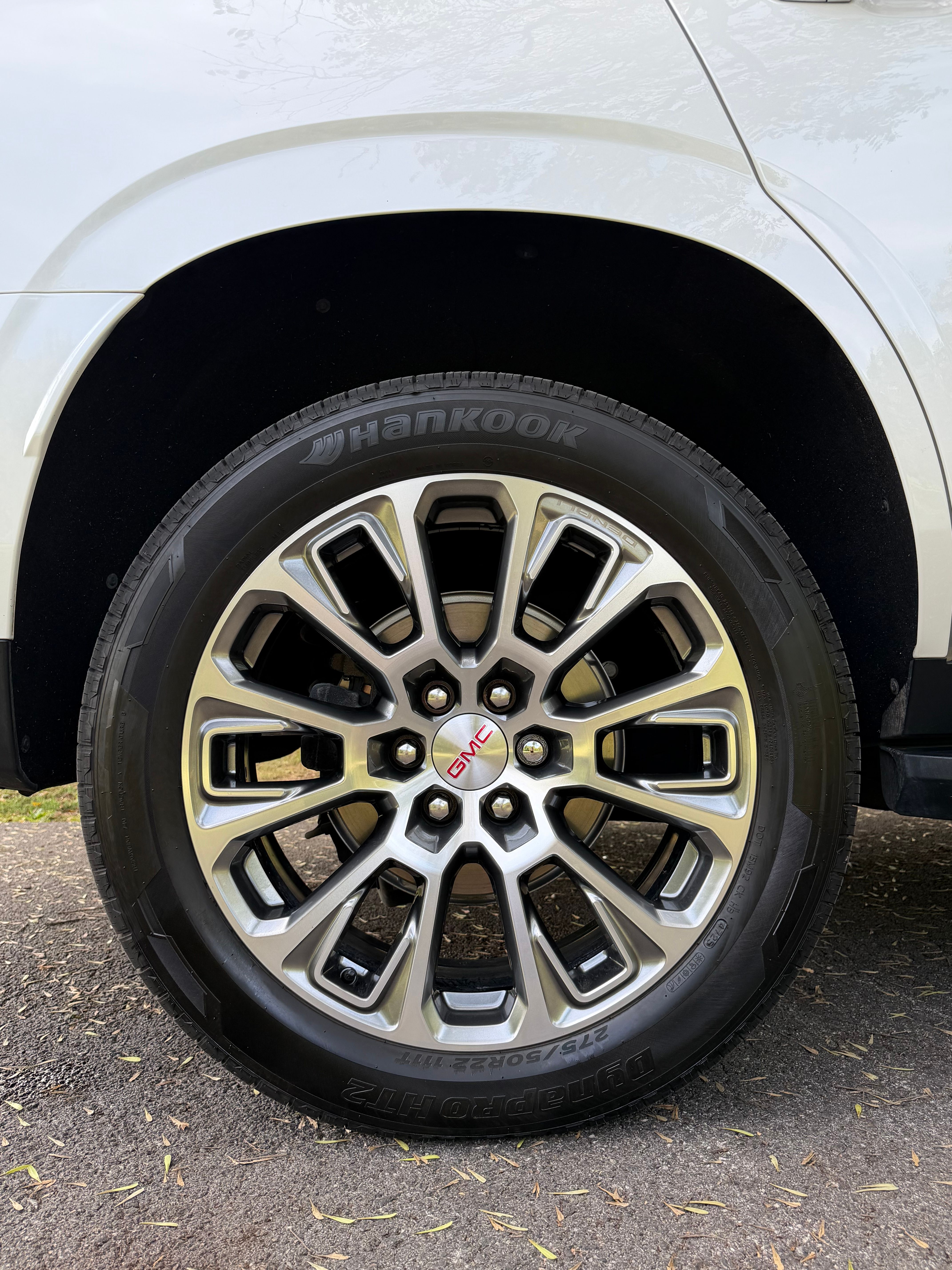 Used 2023 GMC Yukon Denali AWD/4WD image 13