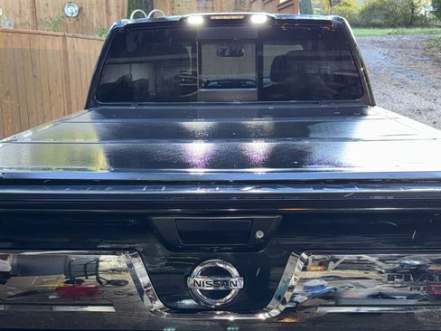 Used 2019 Nissan Titan Platinum Reserve w/ Platinum Utility Package image 4