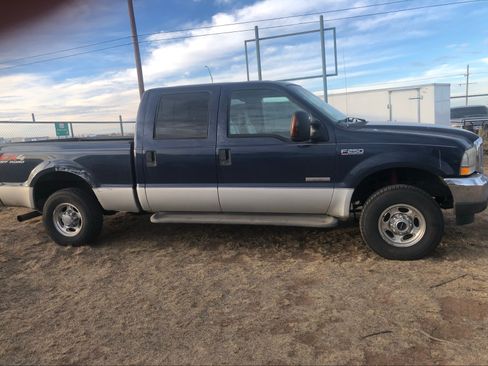 Used 2004 Ford F250 Lariat image 1