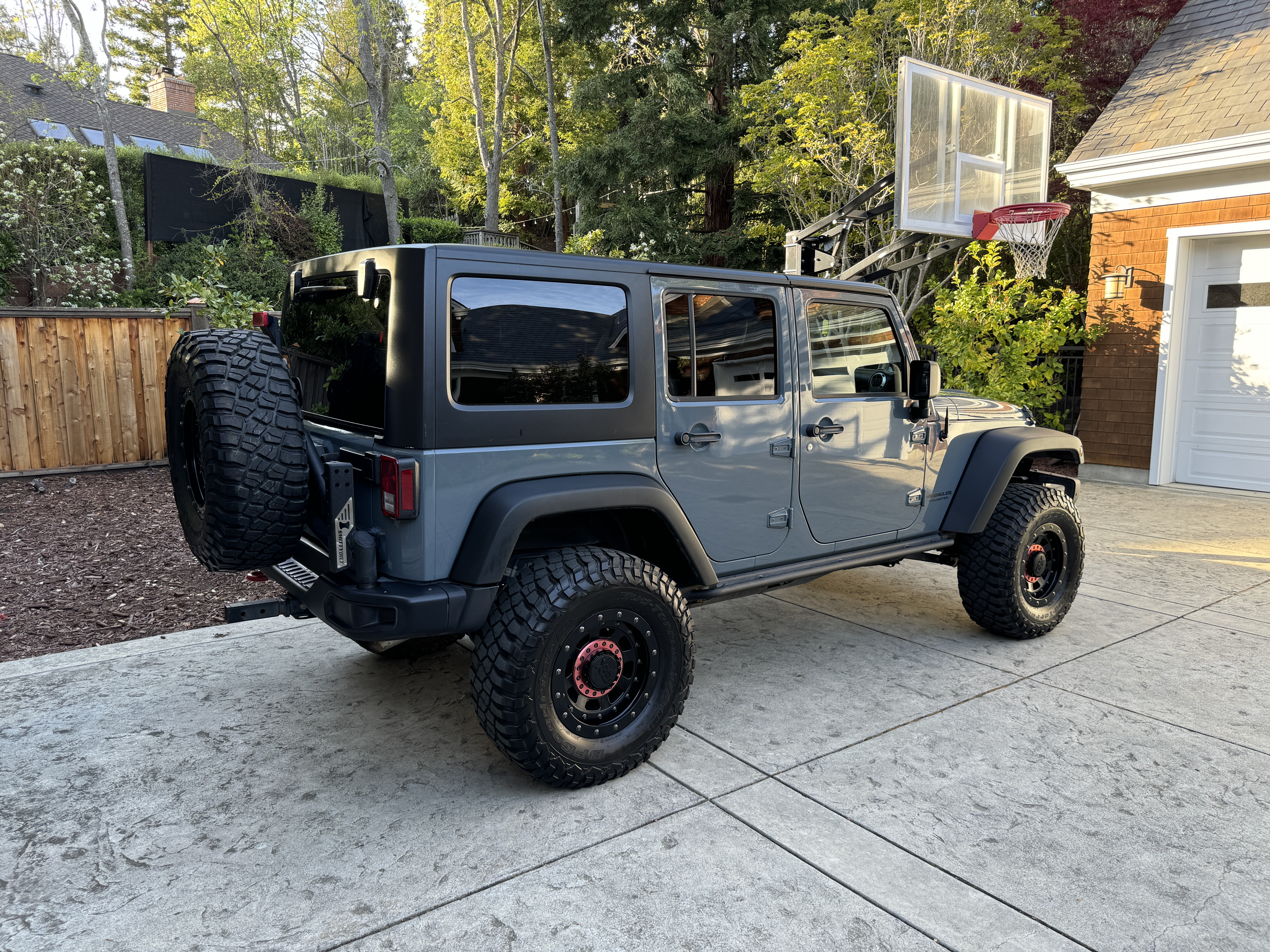 Used 2014 Jeep Wrangler Unlimited Rubicon AWD/4WD image 8
