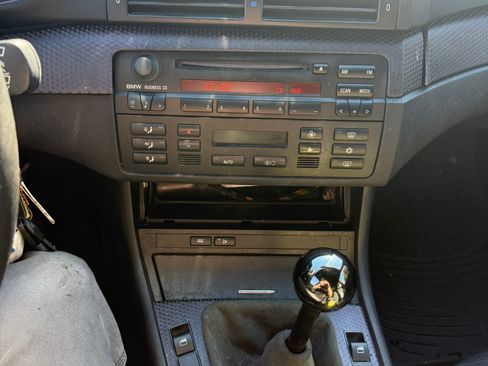 Used 2003 BMW 330i Sedan image 12