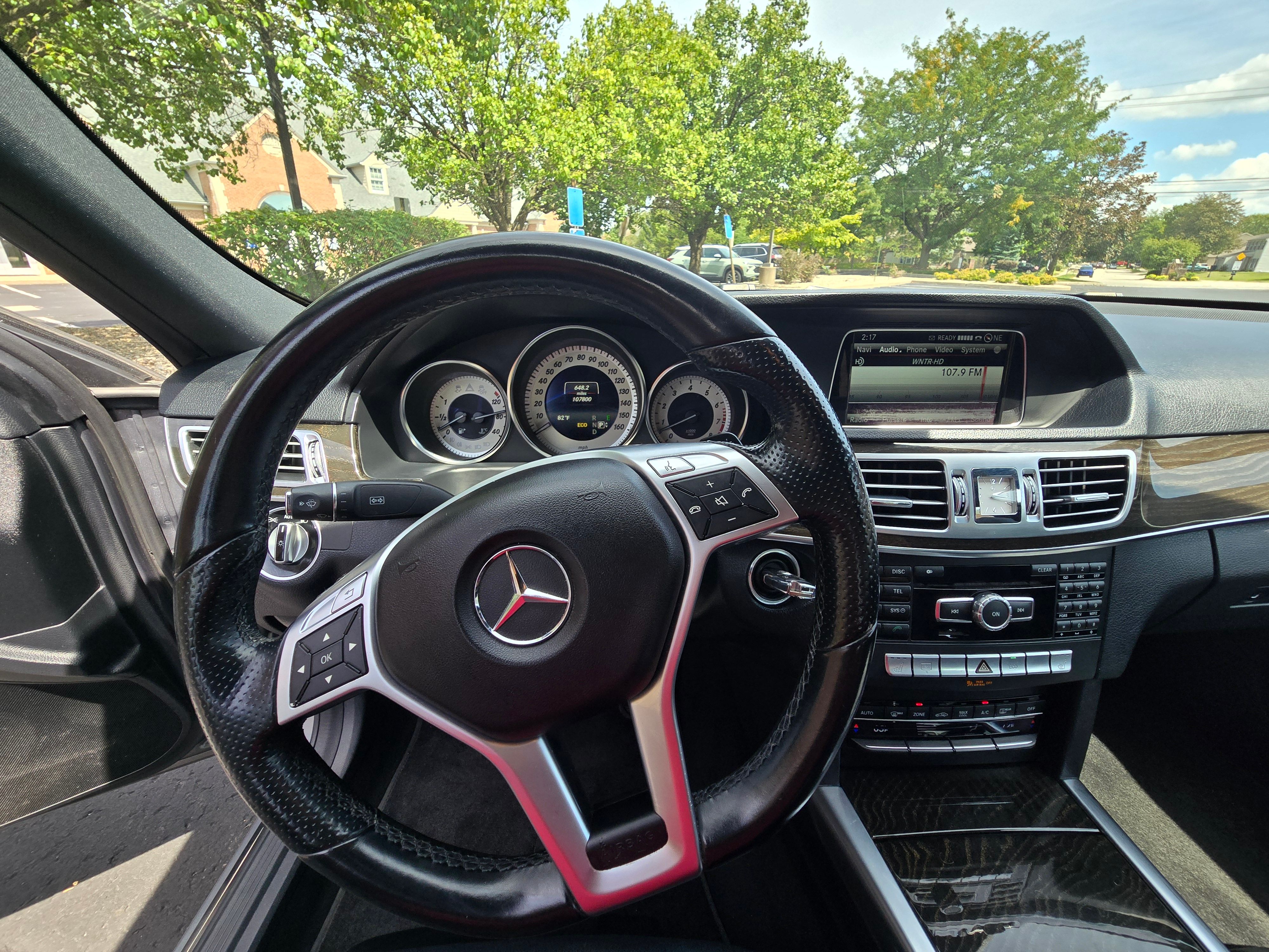 Used 2014 Mercedes-Benz E 350 4MATIC Sedan image 15