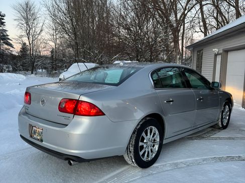 Used 2011 Buick Lucerne CXL image 4
