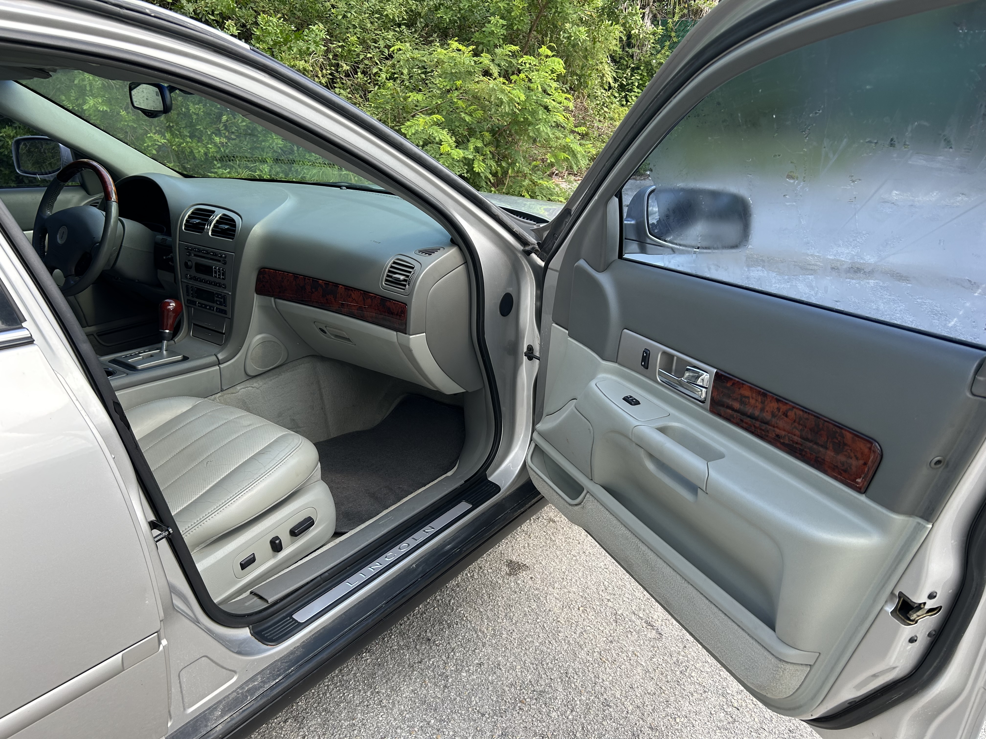 Used 2003 Lincoln LS RWD image 11