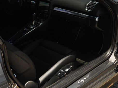 Used 2016 Porsche Cayman image 14