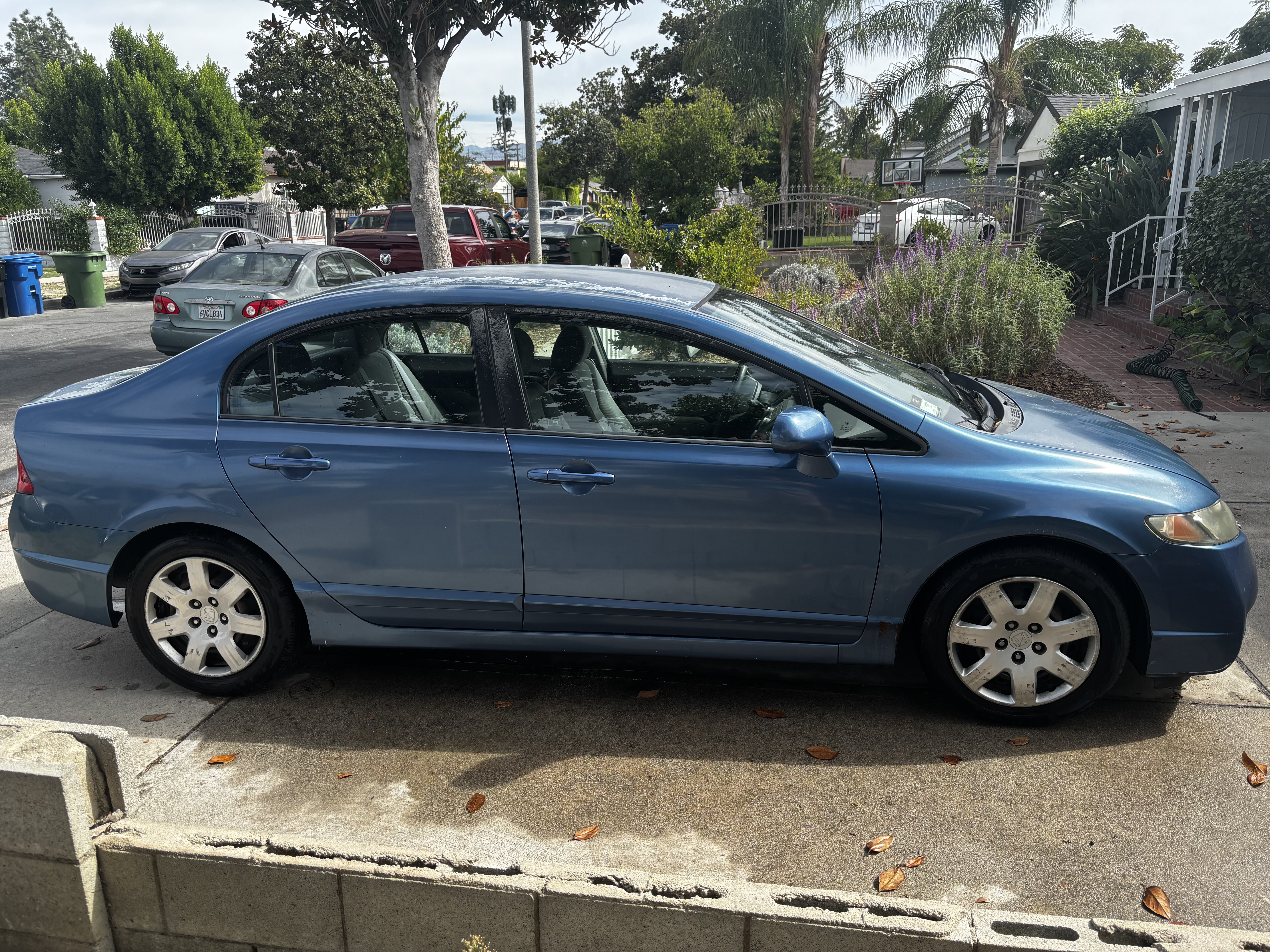 Used 2011 Honda Civic LX image 2