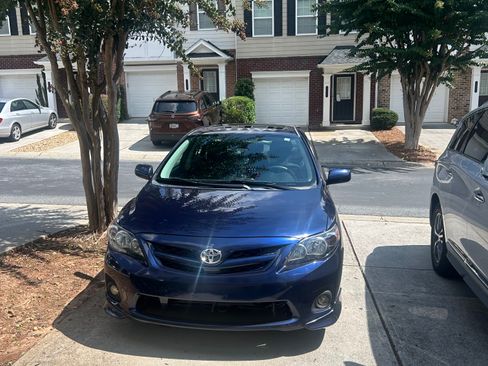 Used 2012 Toyota Corolla S FWD image 5