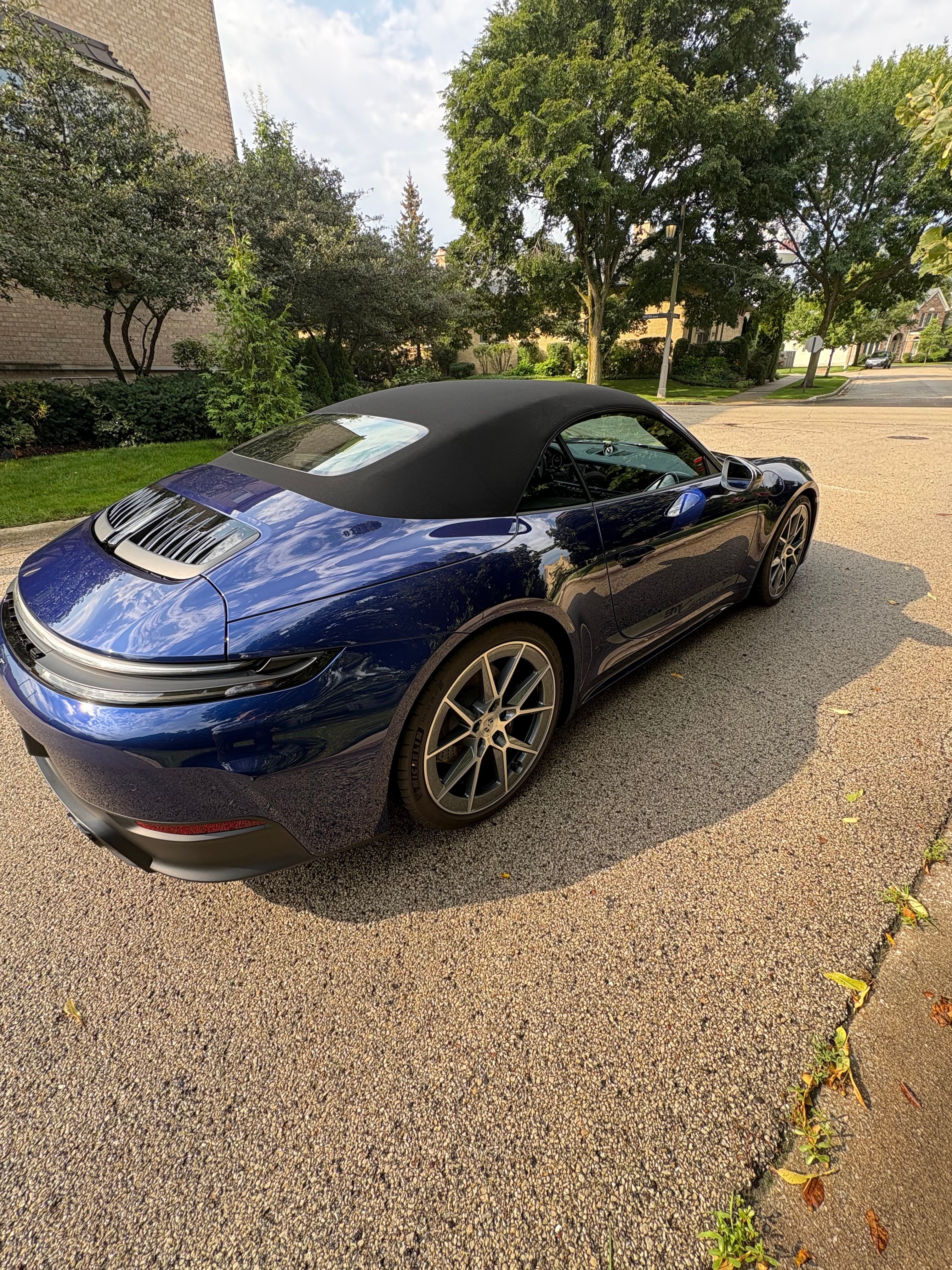 Used 2025 Porsche 911 Carrera T RWD image 15