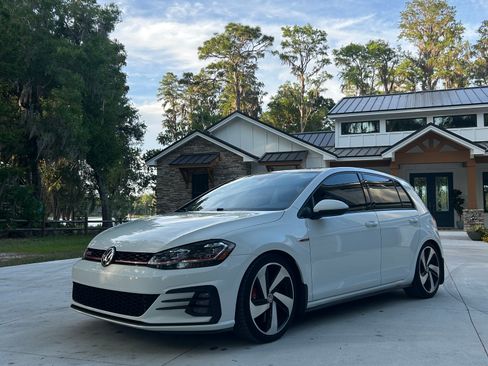 Used 2019 Volkswagen GTI SE FWD image 1