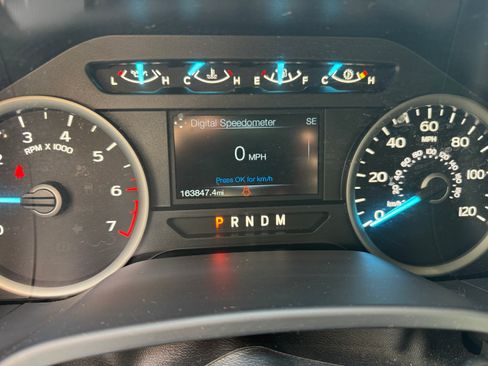 Used 2019 Ford F150 XLT w/ Equipment Group 302A Luxury image 11