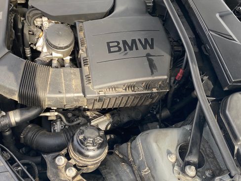 Used 2011 BMW 335i Convertible image 18