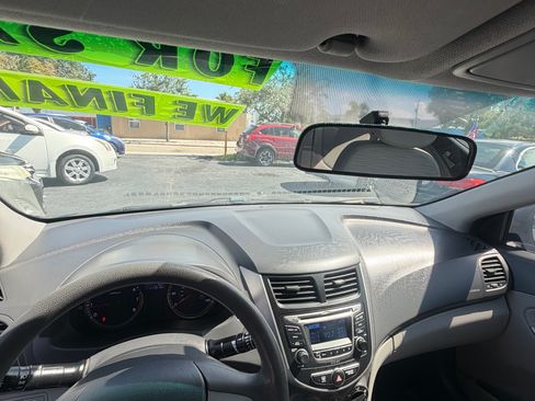 Used 2015 Hyundai Accent GLS FWD image 11