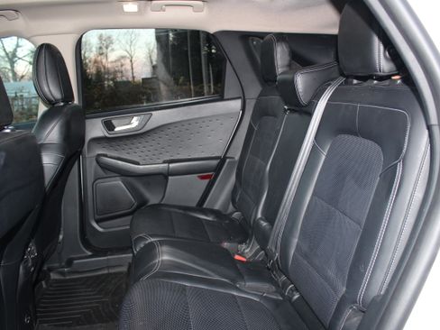 Used 2020 Ford Escape SE Sport image 12