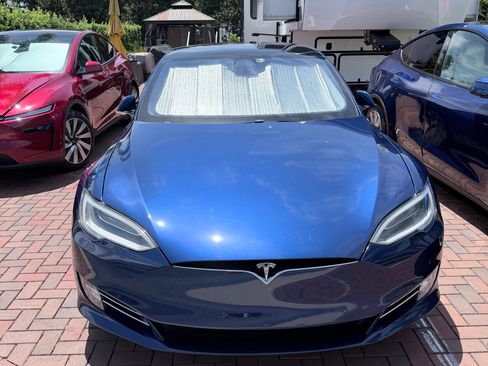 Used 2020 Tesla Model S AWD image 9