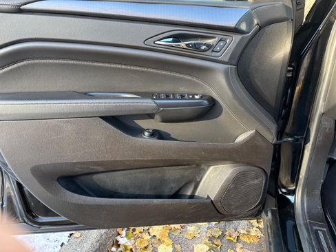 Used 2016 Cadillac SRX Performance w/ Midnight Edition Package image 11