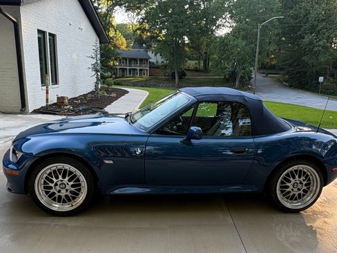 Used 2001 BMW Z3 3.0i RWD image 2