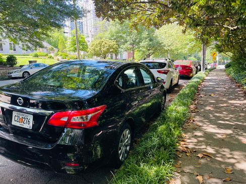 Used 2019 Nissan Sentra S image 5