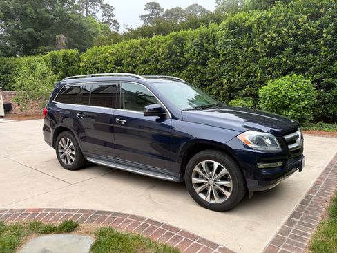 Used 2014 Mercedes-Benz GL 450 4MATIC image 2