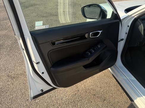 Used 2022 Honda Civic EX-L image 18