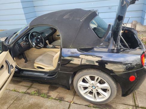 Used 2004 BMW Z4 3.0i image 12