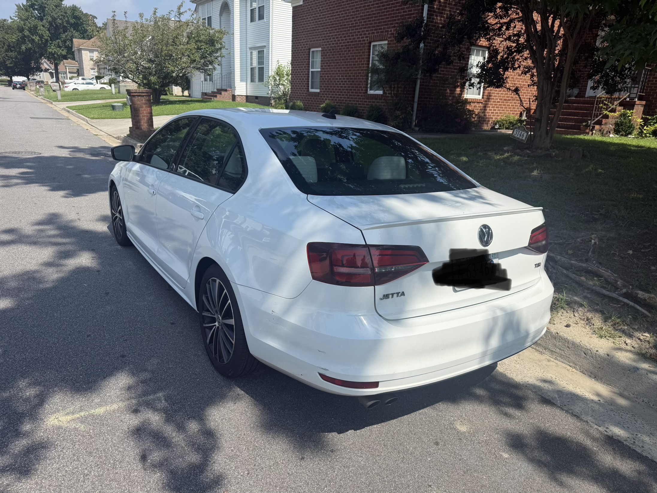 Used 2017 Volkswagen Jetta Sport FWD image 2
