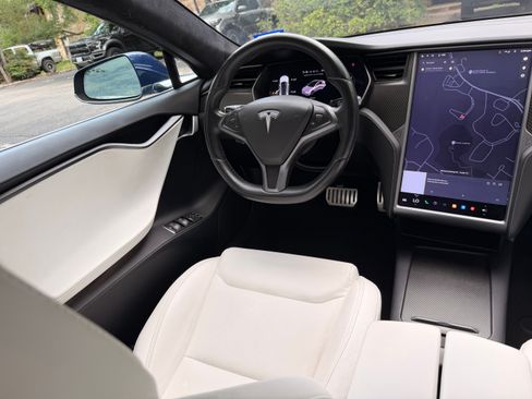 Used 2020 Tesla Model S Performance AWD/4WD image 15