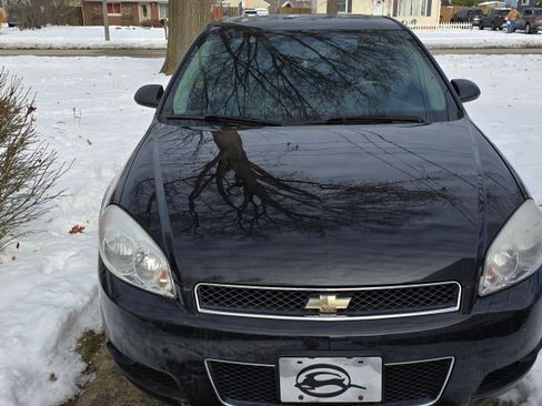 Used 2009 Chevrolet Impala SS w/ Convenience Package image 12