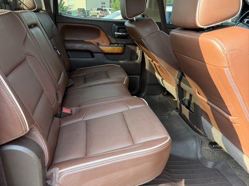 Used 2016 Chevrolet Silverado 2500 High Country w/ Duramax Plus Package AWD/4WD image 12