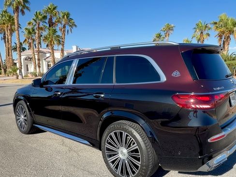 Used 2024 Mercedes-Benz Maybach GLS 600 4MATIC image 4