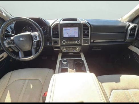 Used 2021 Ford Expedition Platinum RWD image 2