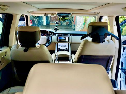 Used 2020 Land Rover Range Rover Long Wheelbase HSE image 13