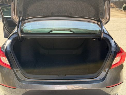 Used 2019 Honda Accord Sport image 16