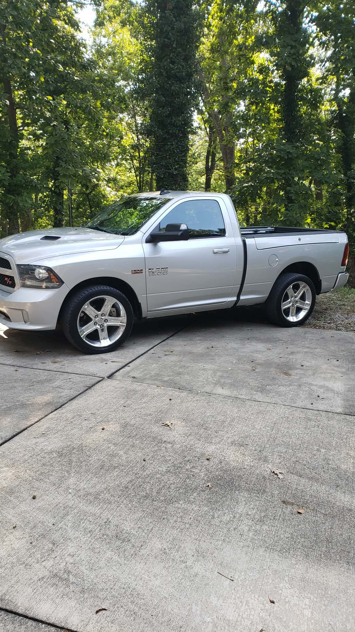 Used 2014 RAM 1500 Sport RWD image 19