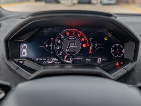 Used 2024 Lamborghini Huracan Sterrato image 22