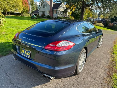 Used 2010 Porsche Panamera 4S image 4
