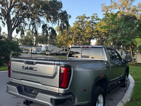 Used 2024 GMC Sierra 3500 Denali Ultimate AWD/4WD image 8