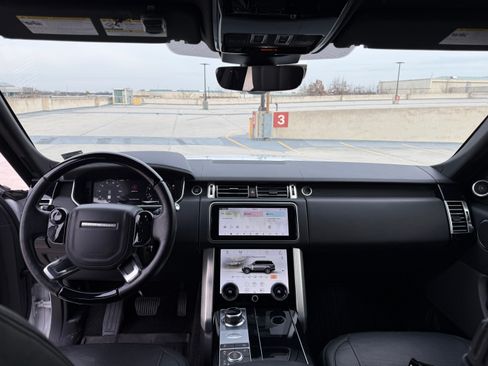 Used 2020 Land Rover Range Rover HSE image 13
