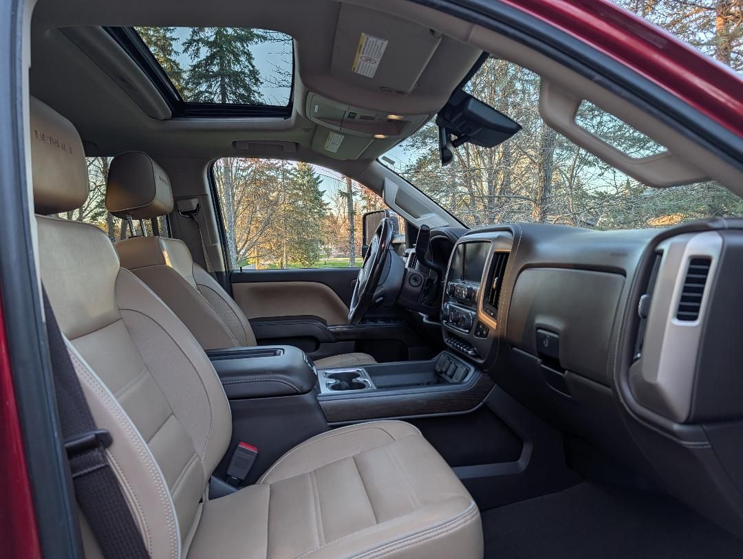 Used 2019 GMC Sierra 3500 Denali w/ Duramax Plus Package AWD/4WD image 15