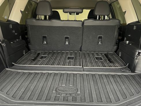 Used 2022 Subaru Ascent Limited image 11