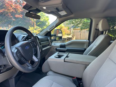 Used 2022 Ford F350 XLT AWD/4WD image 16